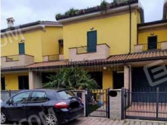 Appartamento in vendita di 118 m² in Via Pola