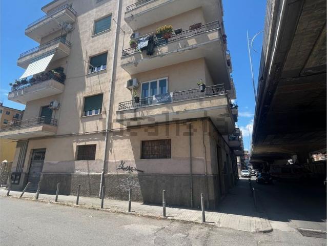 Appartamento in vendita di 118 m² in Via Padre Giglio, 3