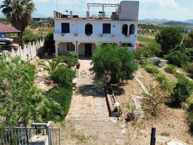 Appartamento in vendita di 118 m² in Via Piano della Campana