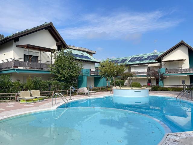 Appartamento in vendita di 118 m² in Via Plutone, 4