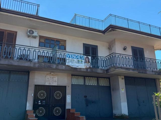Appartamento in vendita di 118 m² in Via Puglia, 18
