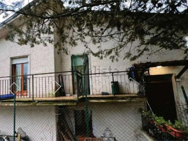 Appartamento in vendita di 118 m² in Via Reatina
