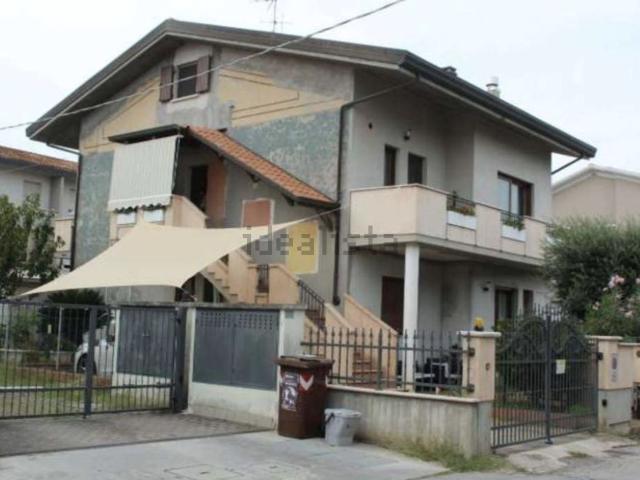 Appartamento in vendita di 118 m² in Via Ticino, 23