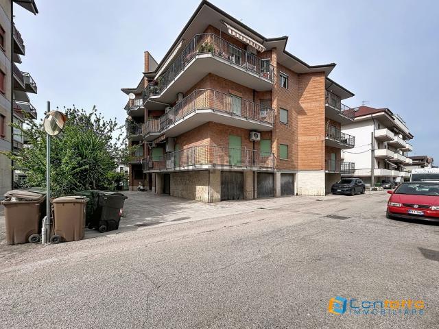 Appartamento in vendita di 118 m² in Via Trieste, 28