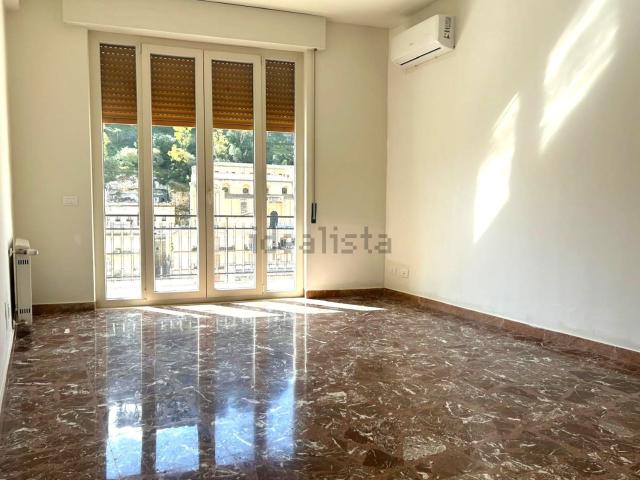 Appartamento in vendita di 118 m² in Via Vittorio Veneto, 60