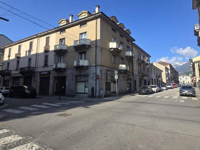 Appartamento in vendita di 118 m² in Corso Colonnello Attilio Moneta, 83