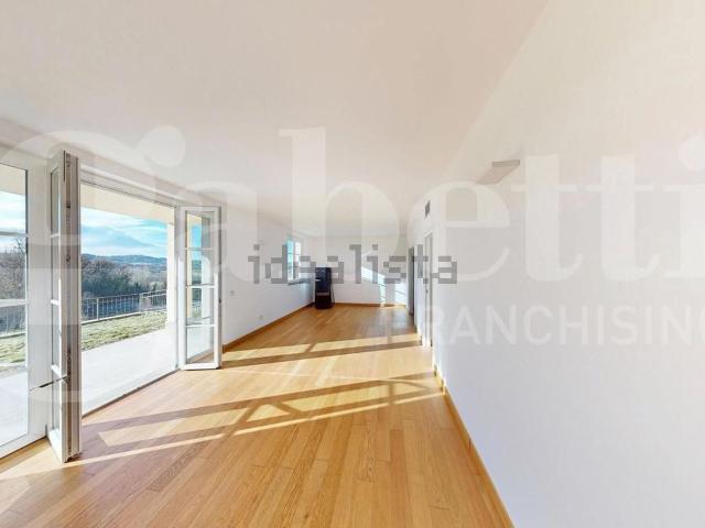 Appartamento in vendita di 118 m² in Località Montone, 1