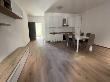 Appartamento in vendita di 118 m² in Piazza la Torre, 16