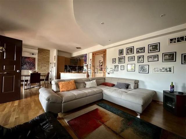 Appartamento in vendita di 119 m² in Via Colle Aventino