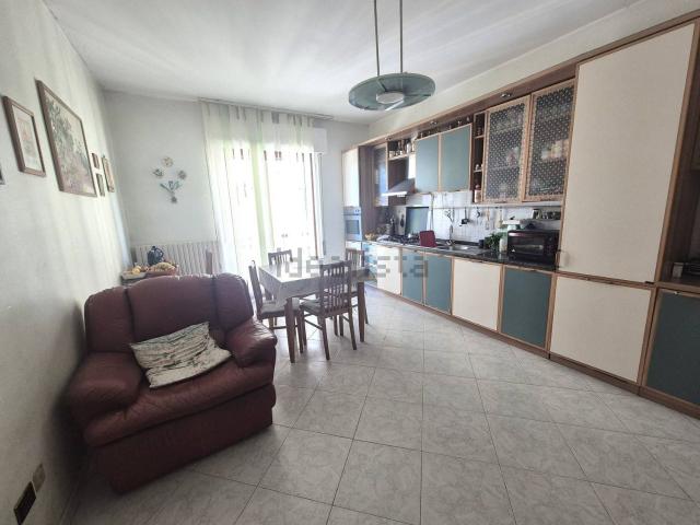 Appartamento in vendita di 119 m² in Via Cardinale Guglielmo Sirleto, 35