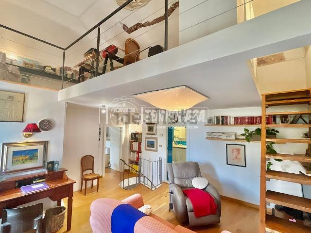 Appartamento in vendita di 119 m² in Via Cervone