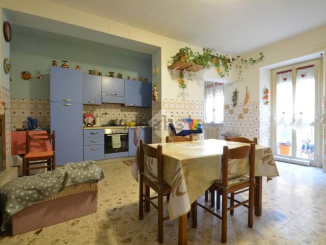 Appartamento in vendita di 119 m² in Via Cesare Battisti, 14