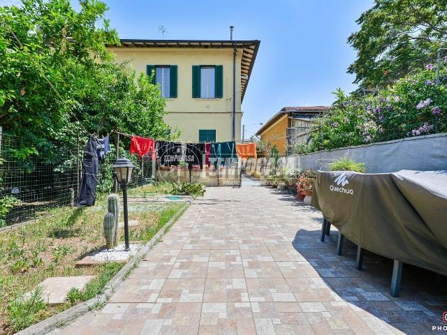 Appartamento in vendita di 119 m² in Via Cestoni