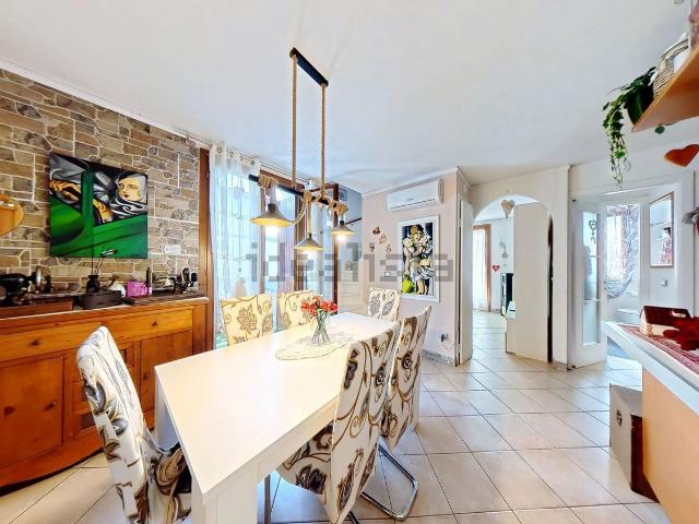 Appartamento in vendita di 119 m² in Via Aquileia, 96