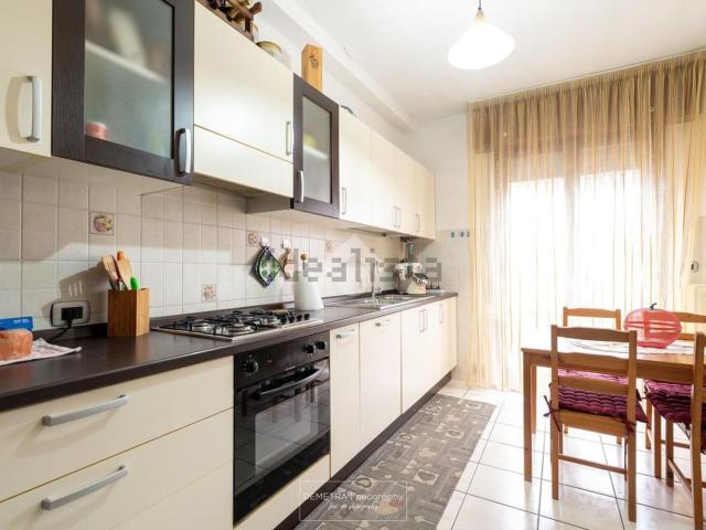 Appartamento in vendita di 119 m² in Via G. Tavoni, 695