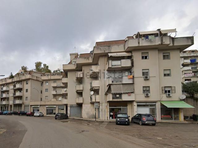 Appartamento in vendita di 119 m² in Via Gabriele Amico Valenti, 118