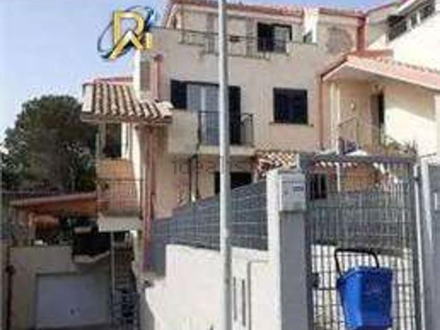 Appartamento in vendita di 119 m² in Via Generale Carlo Alberto Dalla Chiesa