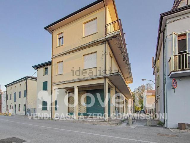 Appartamento in vendita di 119 m² in Via Don Giovanni Minzoni, 1