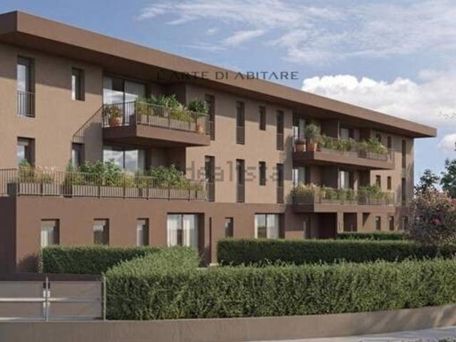 Appartamento in vendita di 119 m² in Via degli Alpini, 17