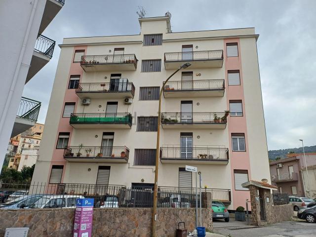 Appartamento in vendita di 119 m² in Via II Giugno, 2