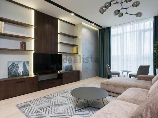 Appartamento in vendita di 119 m² in Via L. Muratori