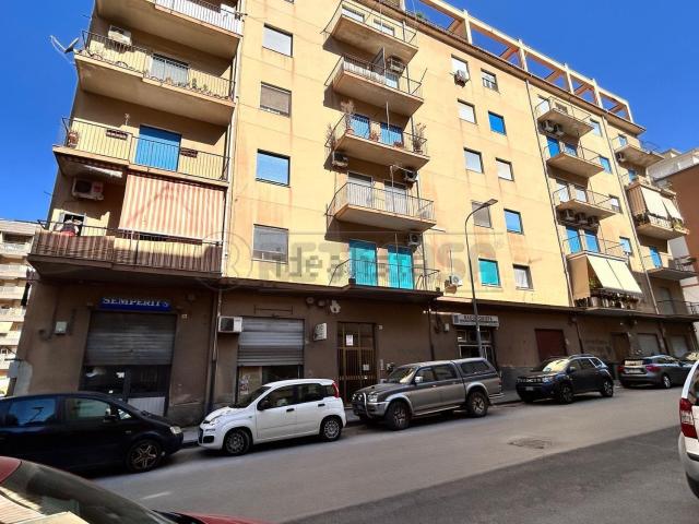 Appartamento in vendita di 119 m² in Via Napoleone Colajanni, 127