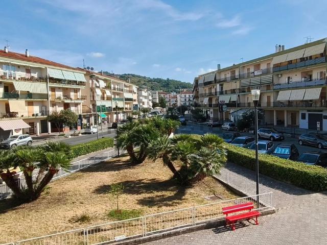 Appartamento in vendita di 119 m² in Via Salvo D&apos Acquisto