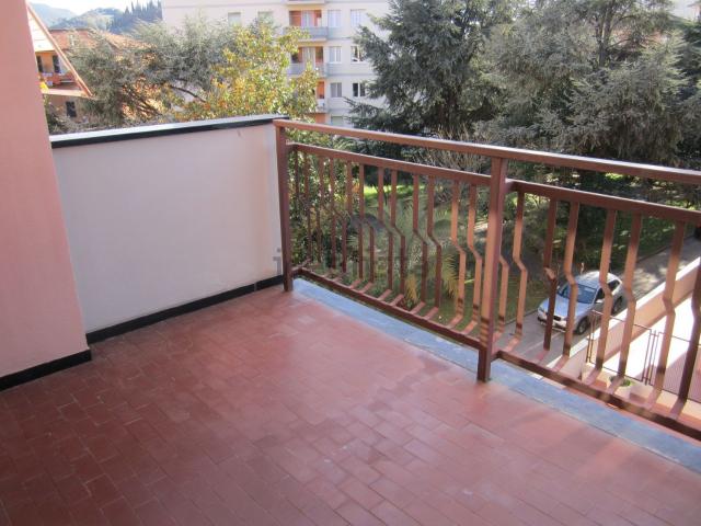 Appartamento in vendita di 119 m² in Via Sara