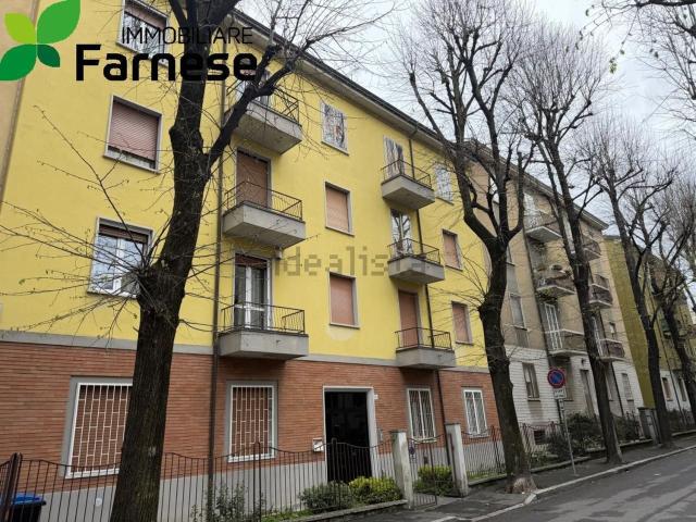 Appartamento in vendita di 119 m² in Via Rossi Antondomenico, 36