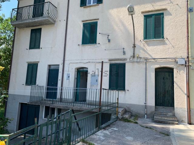 Appartamento in vendita di 119 m² in Via Trigno