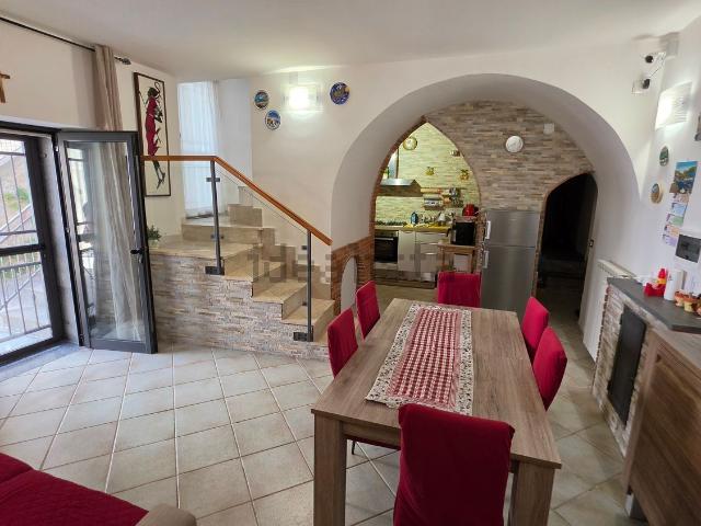 Appartamento in vendita di 119 m² in Via Verdi Giuseppe, 13