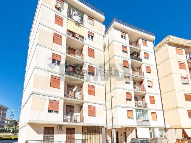 Appartamento in vendita di 119 m² in Viale Algeri, 88