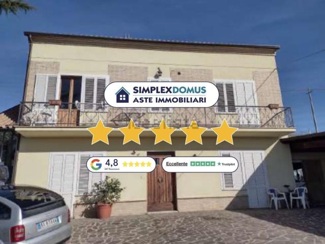 Appartamento in vendita di 119 m² in Contrada Castellarso Tenna