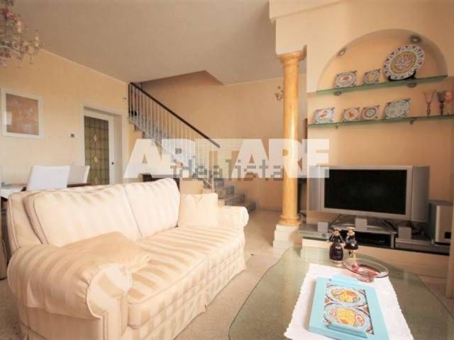 Appartamento in vendita di 119 m² in Lungomare San Felice, 60