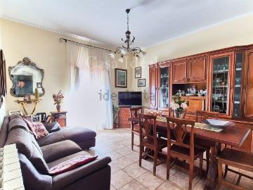 Appartamento in vendita di 119 m² in Piazza Giosafat Riccioni, 10