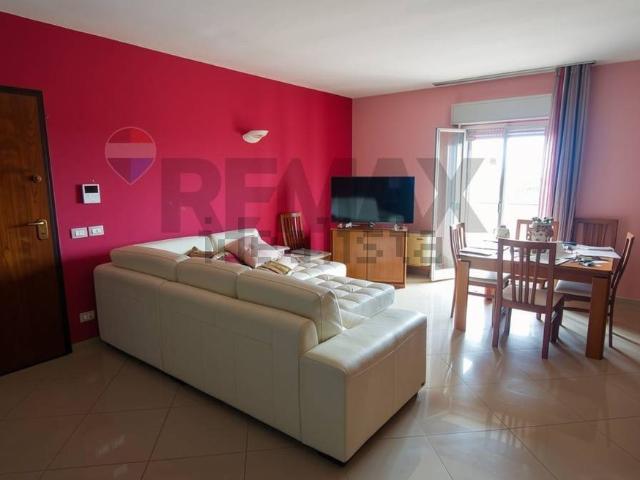 Appartamento in vendita di 120 m² in Via M. Margani Nicosia, 4