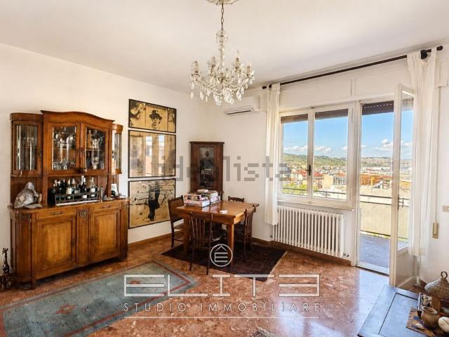 Appartamento in vendita di 120 m² in Via Raffaello Sanzio