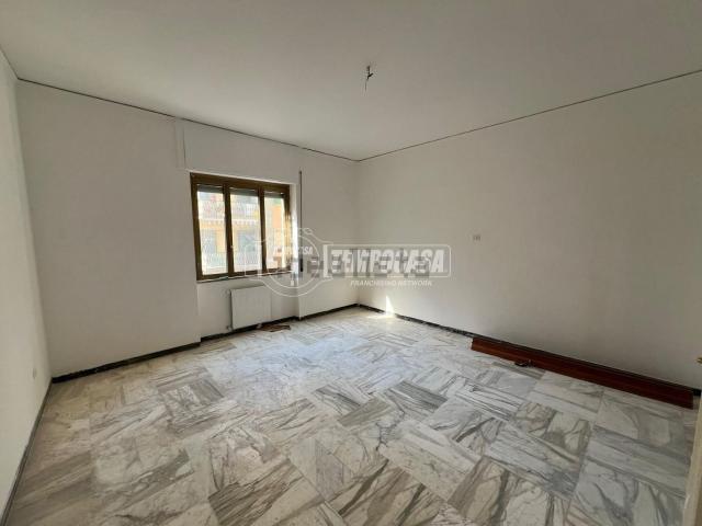 Appartamento in vendita di 120 m² in Via Raffaele Caravaglios