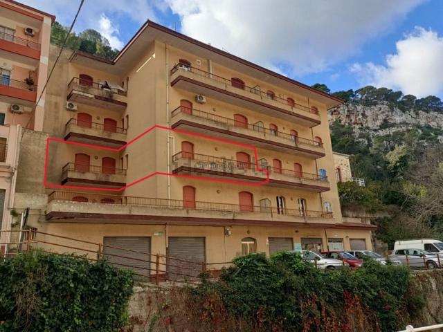 Appartamento in vendita di 120 m² in Via Tirella