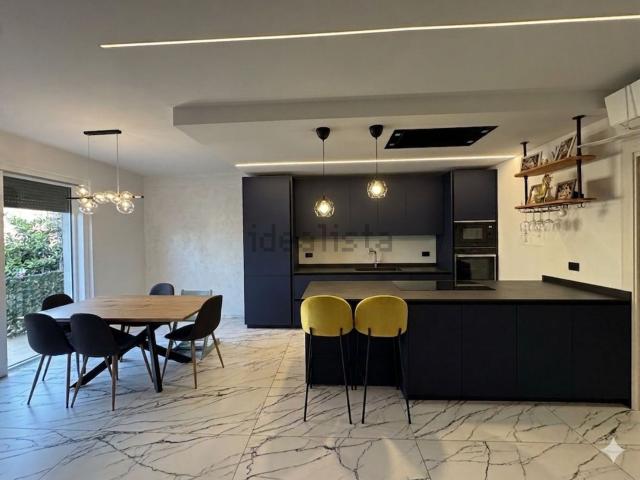 Appartamento in vendita di 120 m² in Via C. A. Gorio