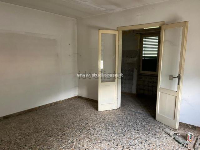 Appartamento in vendita di 120 m² in Via C. Ceresa