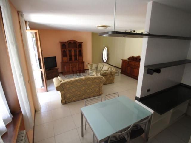 Appartamento in vendita di 120 m² in Via C.ne Pesatori