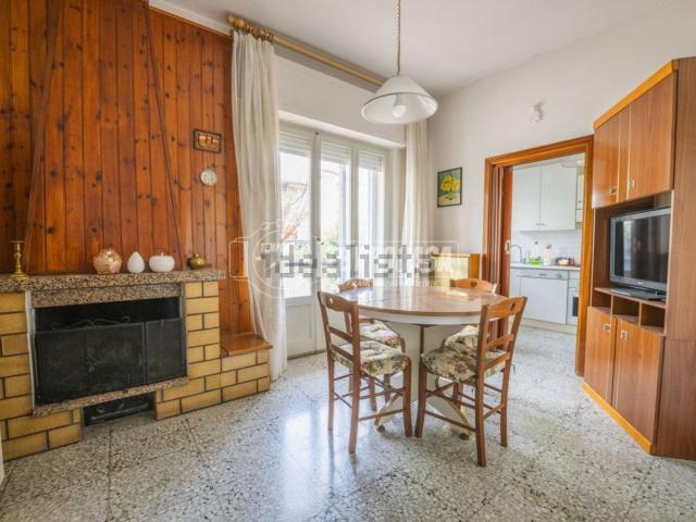 Appartamento in vendita di 120 m² in Via C. Pisacane, 13