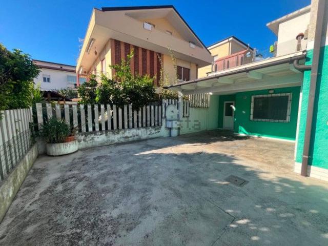 Appartamento in vendita di 120 m² in Via Corno Piccolo