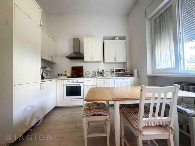 Appartamento in vendita di 120 m² in Via Cortona, 55045