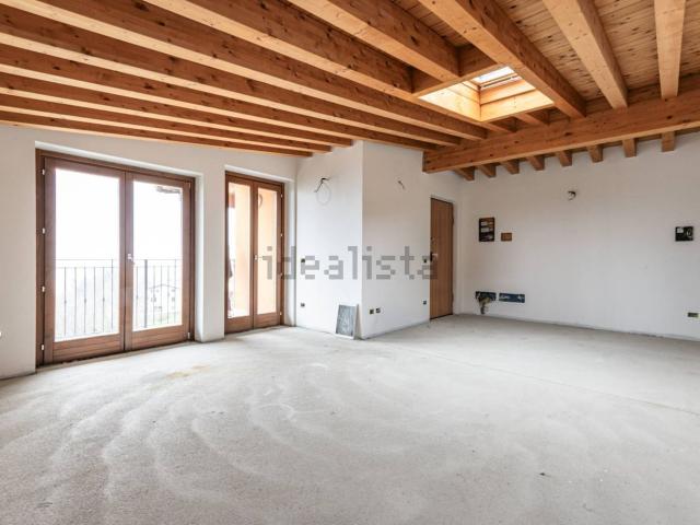 Appartamento in vendita di 120 m² in Via Cà Bertocchi