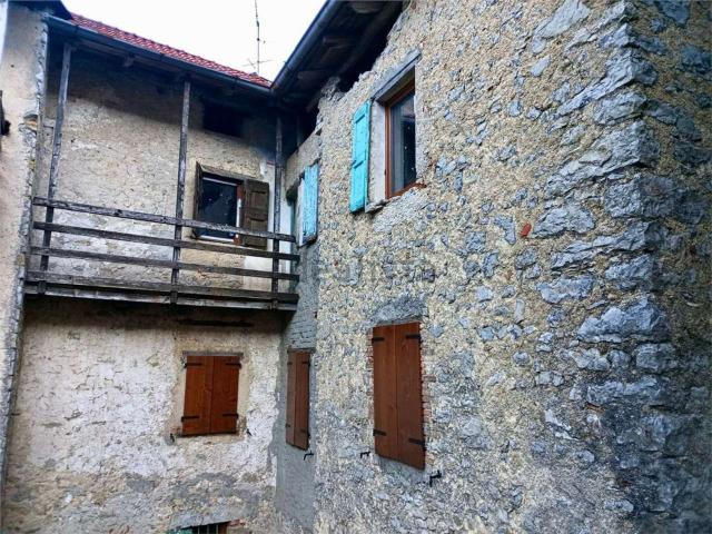 Appartamento in vendita di 120 m² in Via Cà Personeni