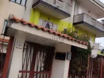 Appartamento in vendita di 120 m² in Via Calabria