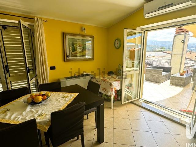 Appartamento in vendita di 120 m² in Via Campania, 42