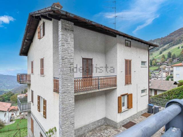Appartamento in vendita di 120 m² in Via Cantul